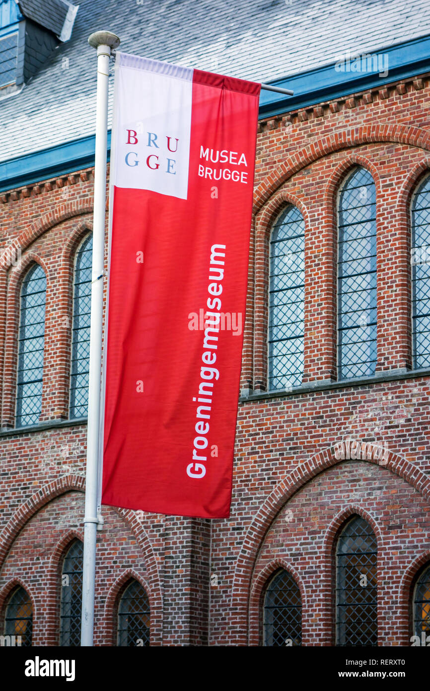 Bandiera del Groeningemuseum, Museo delle Belle Arti di raccolta di alloggiamento della primitiva fiamminga dipinti nella città di Bruges, Fiandre Occidentali, Belgio Foto Stock