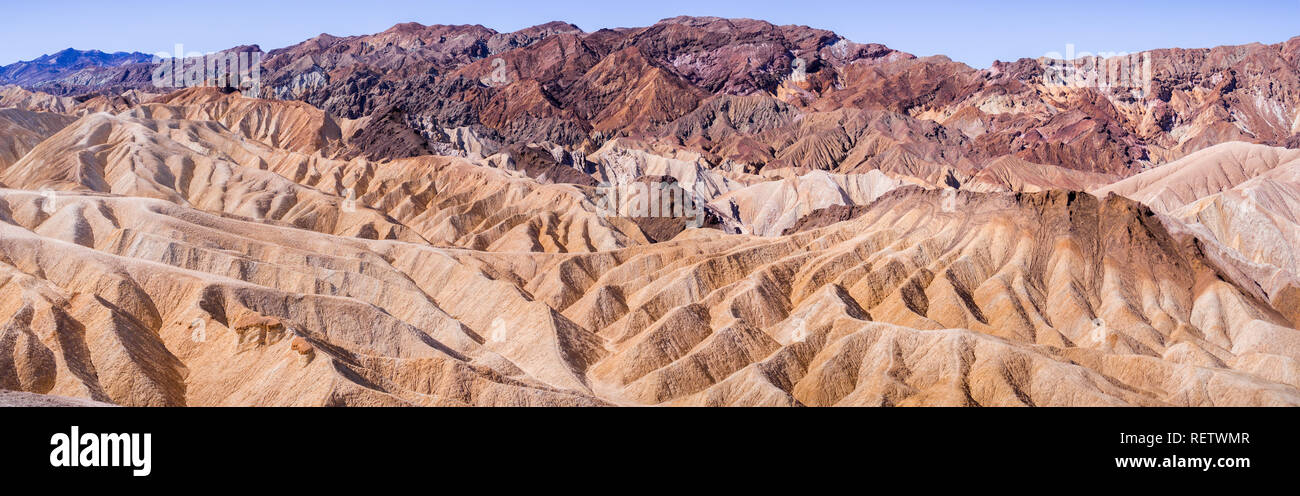 Vista panoramica di Zabriskie Point nel Parco Nazionale della Valle della Morte, California Foto Stock
