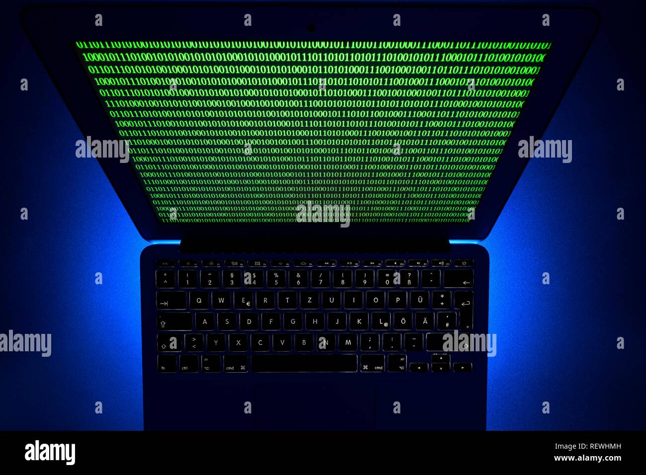 Immagine simbolo la cibercriminalità, la criminalità informatica, la protezione dei dati, Baden-Württemberg, Germania Foto Stock