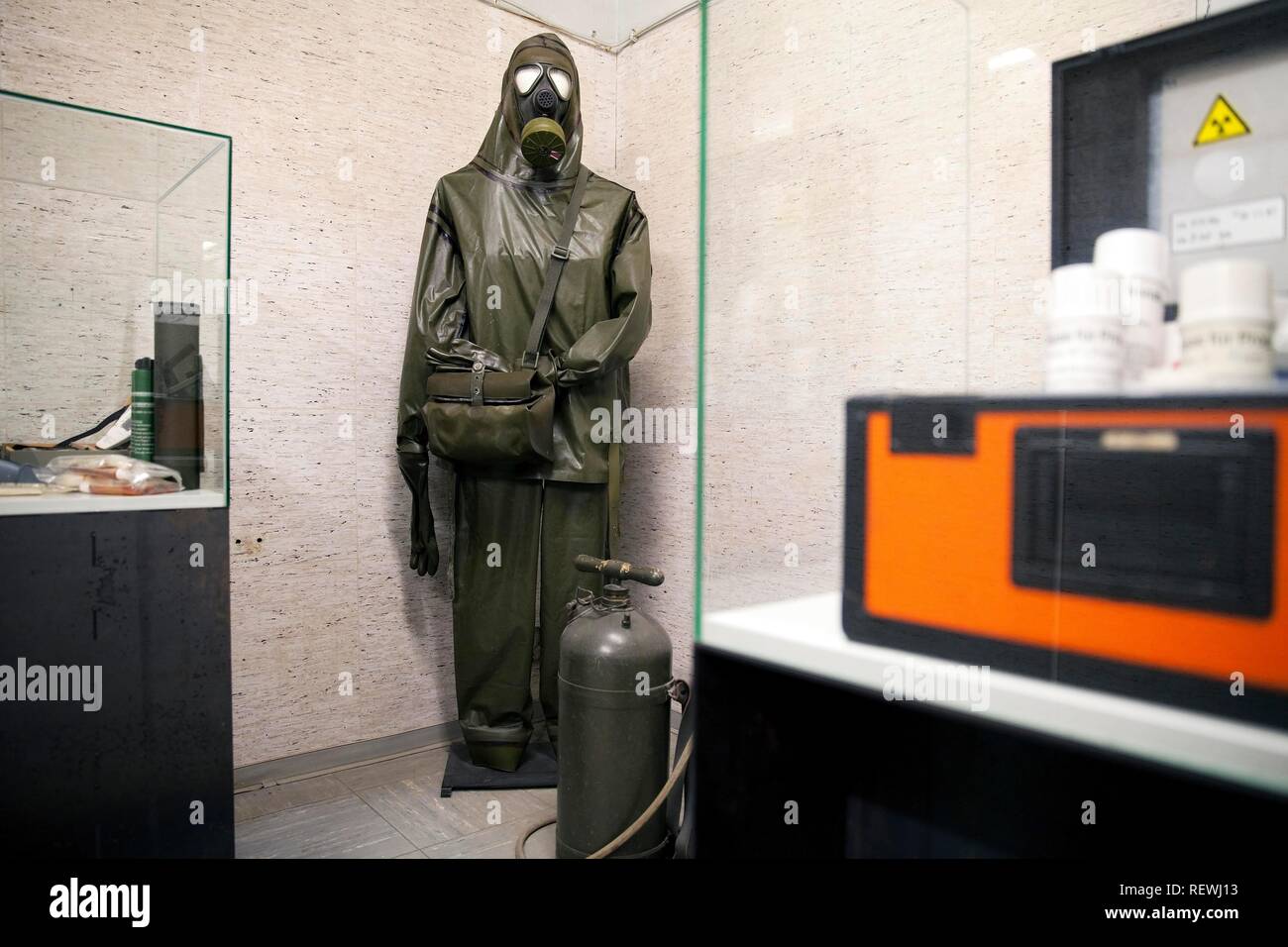 Il vecchio impianto di decontaminazione, documentazione governo sito bunker, Bad Neuenahr-Ahrweiler, Renania-Palatinato, Germania Foto Stock