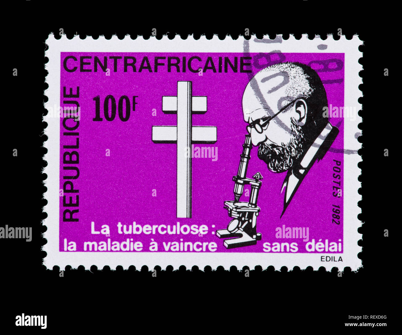 Francobollo dalla Repubblica Africana Centrale raffigurante Robert Koch, centenario della scoperta del i batteri responsabili della tubercolosi Foto Stock