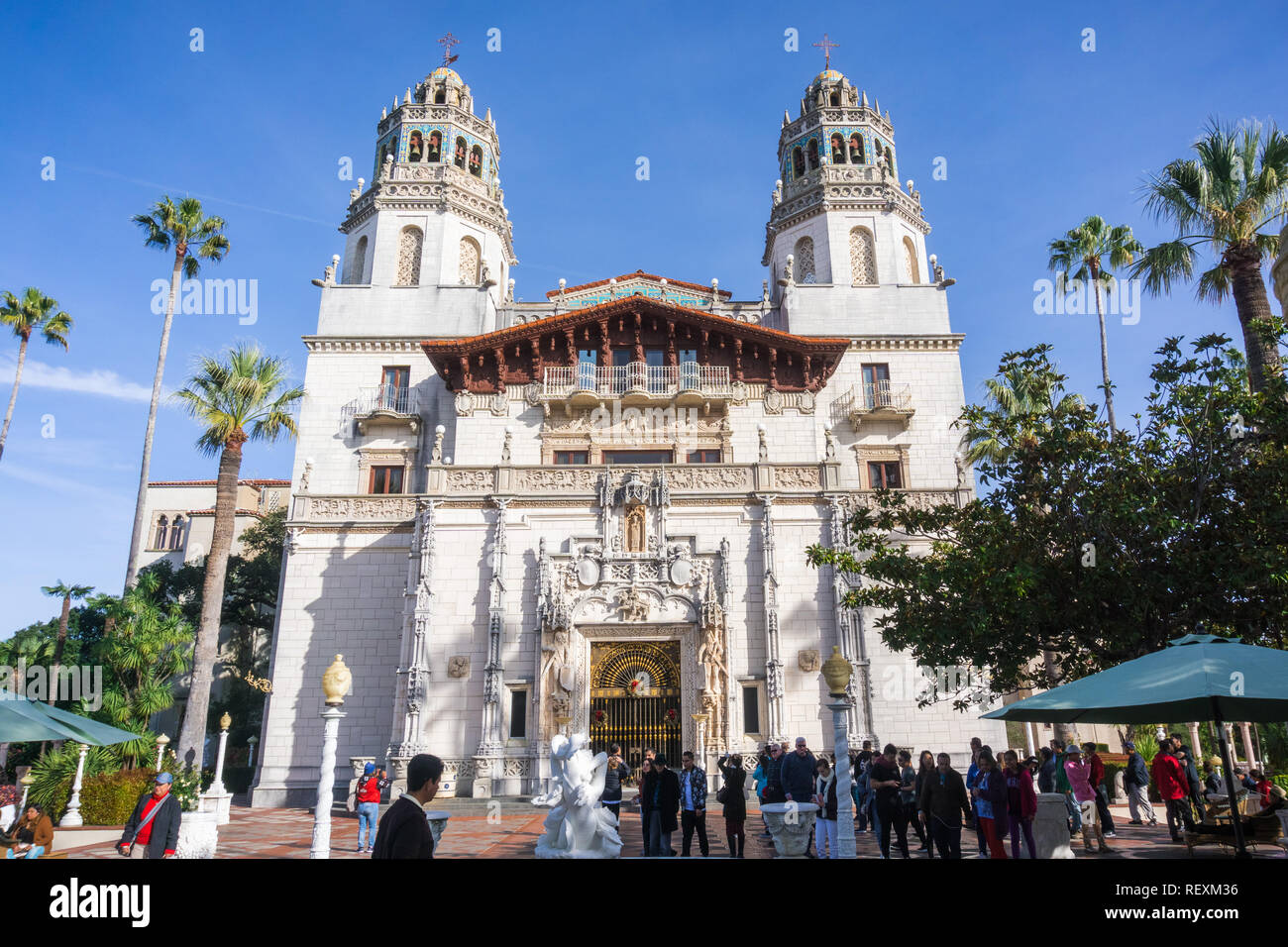 Dicembre 23, 2017 San Simeon / CA / USA - La Casa Grande è il principale edificio del castello Hearst Foto Stock