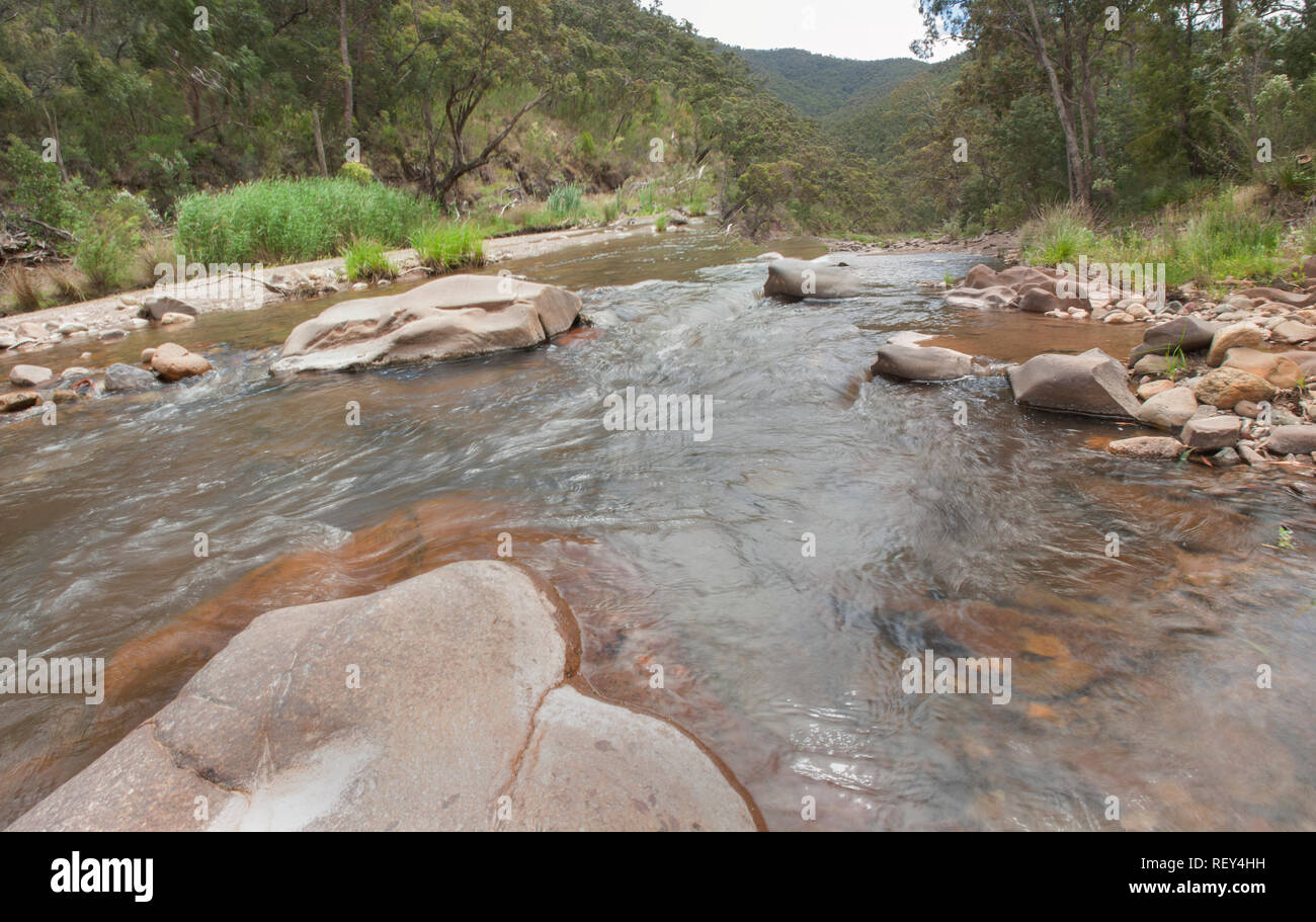 Creek in stile vittoriano paese alto, Victoria, Australia Foto Stock