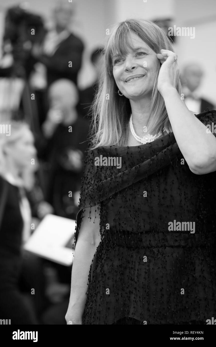 Venezia, Italia - 29 AGO 2018: Nastassja Kinski passeggiate il tappeto rosso davanti al "primo uomo' proiezione al Festival del Cinema di Venezia (Ph: Mickael Chavet) Foto Stock