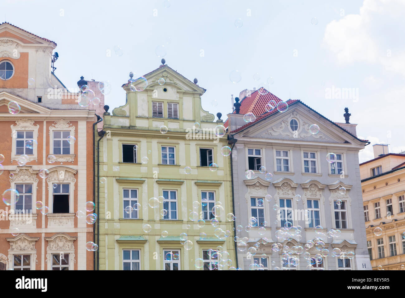 Case sulla Piazza della Città Vecchia di Praga Foto Stock