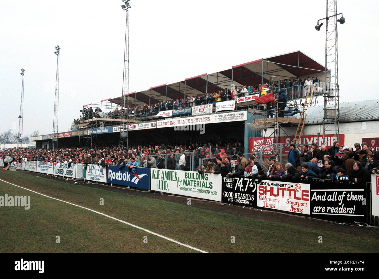Supporto temporaneo per la visita del West Ham United a Kidderminster Harriers FC Football Ground, Aggborough, Hoo Road, Kidderminster, Hereford & Worcest Foto Stock
