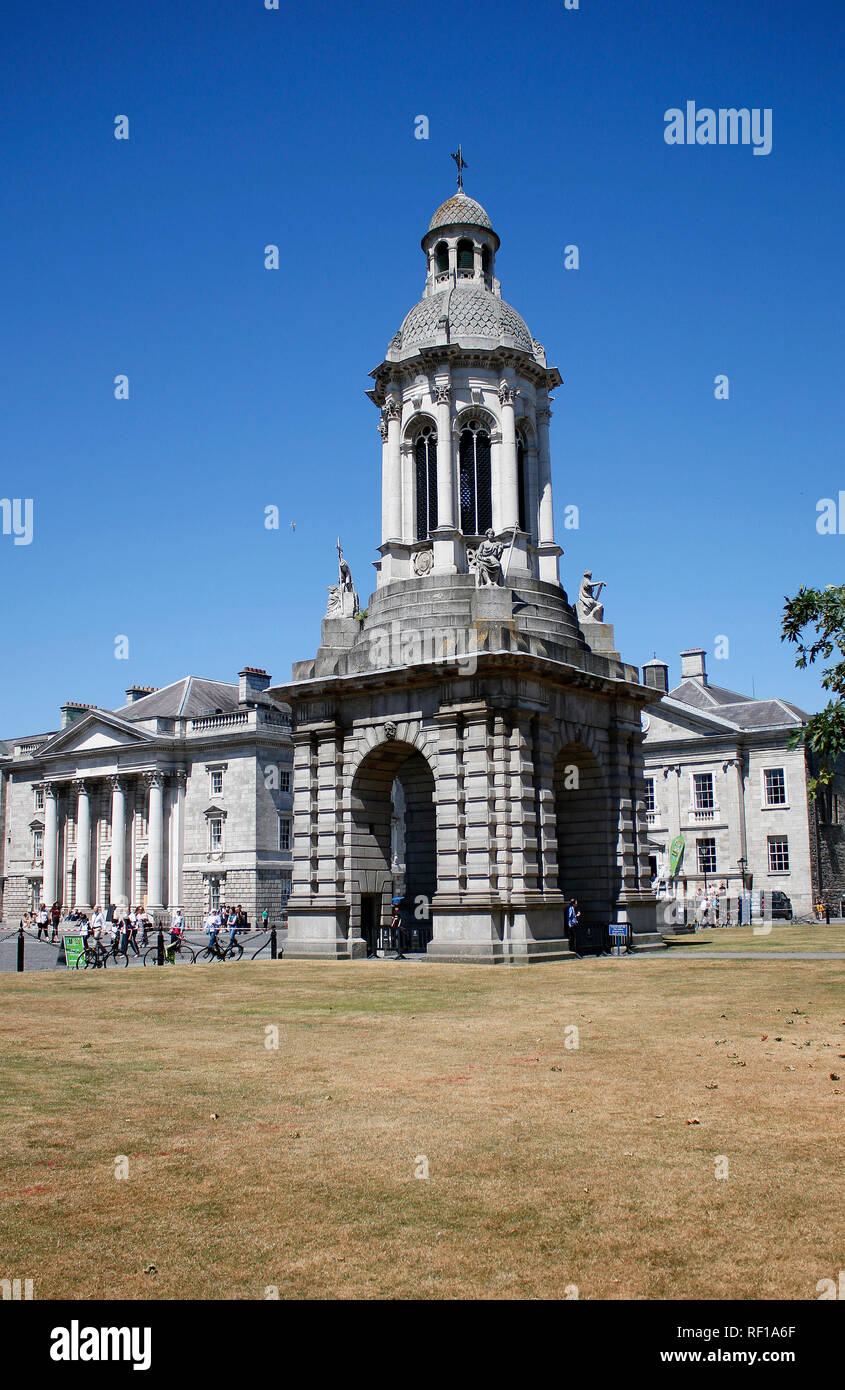 Il campanile, Tritity College di Dublino, Irlanda/ Irlanda (nur fuer redaktionelle Verwendung. Keine Werbung. Referenzdatenbank: http://www.360-berlin.de. © Foto Stock