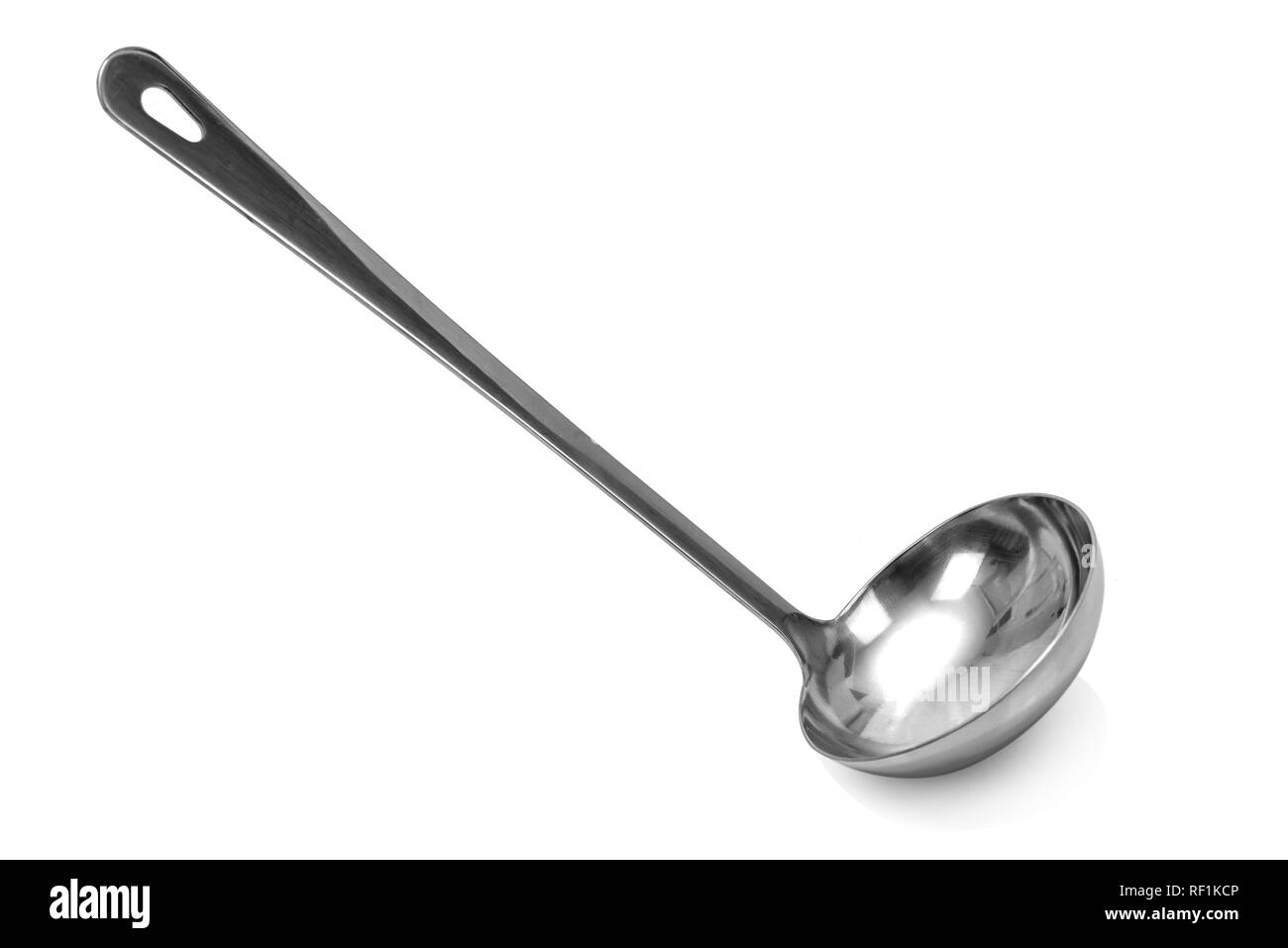 Cucina in metallo mestolo isolati su sfondo bianco in close-up Foto Stock