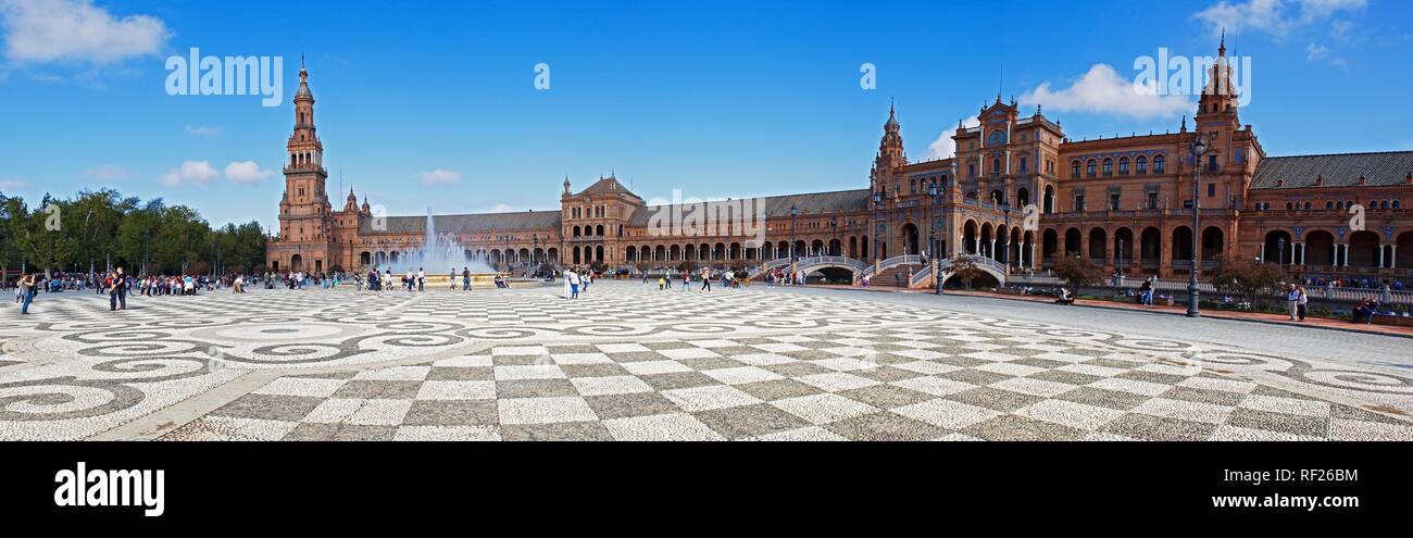 Magnifici edifici su Plaza de España, Panorama, Sevilla, Andalusia, Spagna Foto Stock