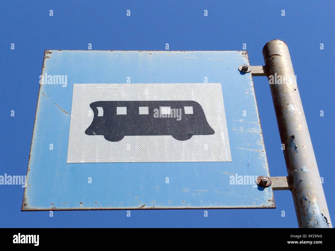 Vecchia fermata bus segno, Ayia Napa, Cipro, Europa Foto Stock