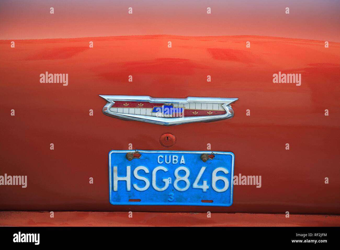 Licenza cubano piastra su un auto d'epoca in Havana, Cuba, Caraibi Foto Stock