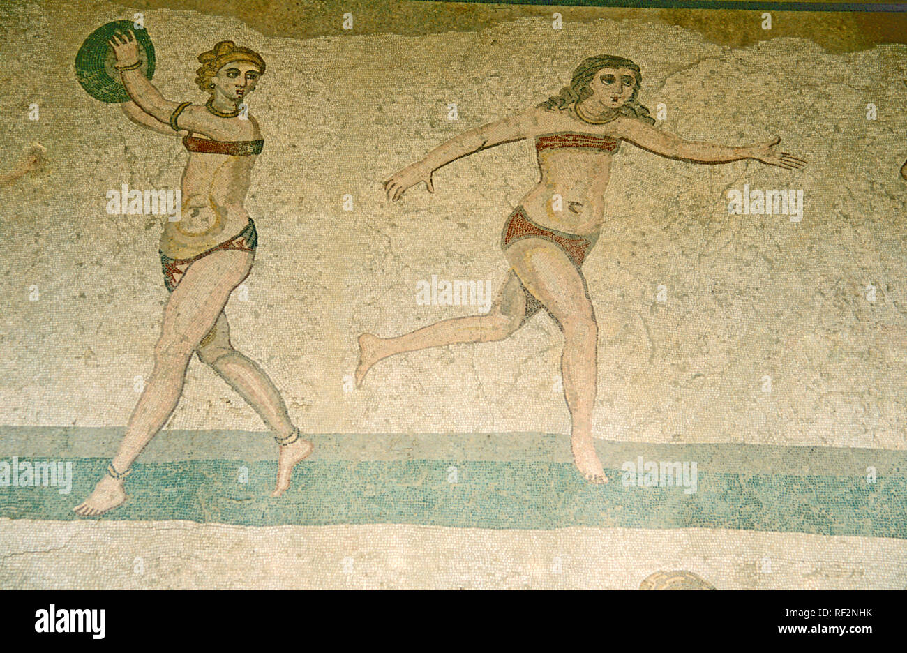 Sicilia europa Villa Imperiale romana del Mosaico Casala Hall della femmina ginnasti in Bikines Roman Foto Stock