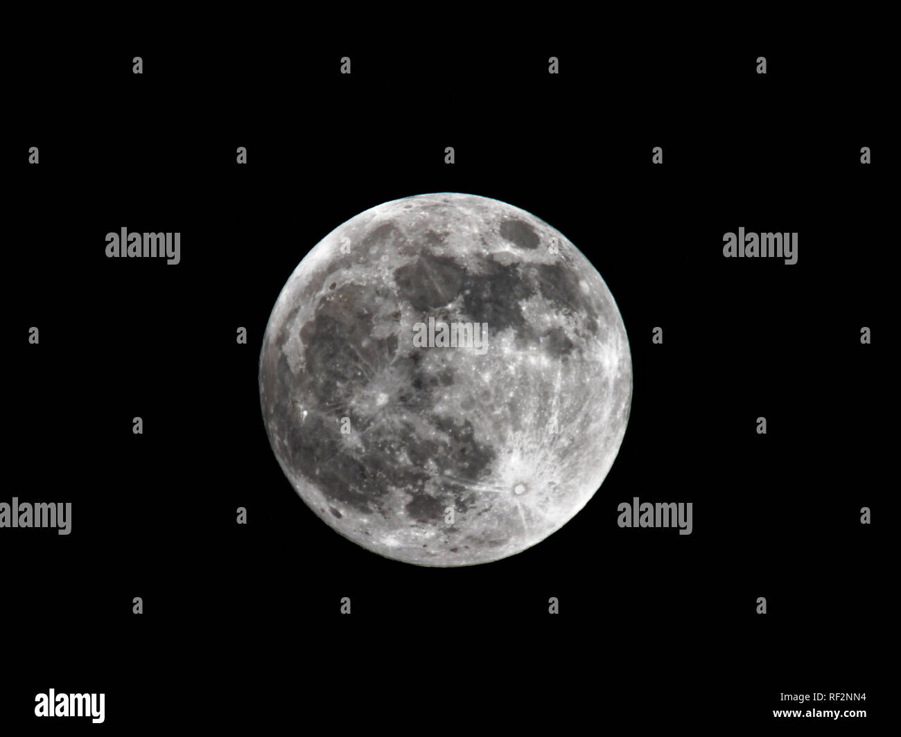 Super Full Moon e crateri Foto Stock