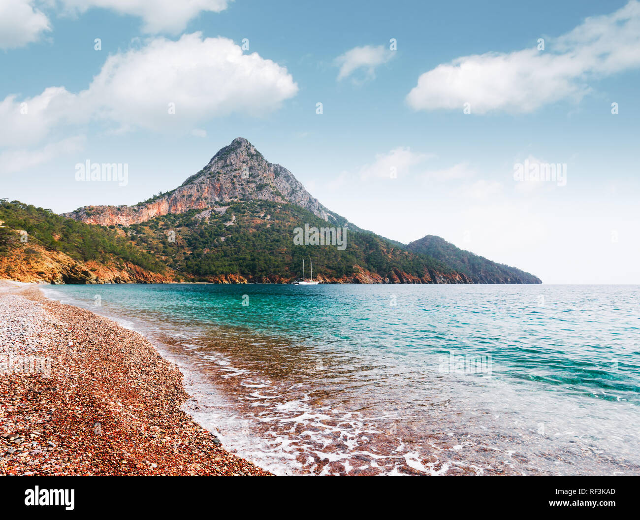 Incredibile paesaggio marino del Mediterraneo in Adrasan, Turchia. Fotografia di paesaggi Foto Stock