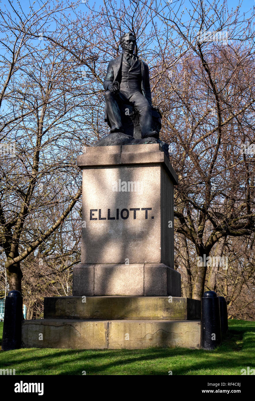 Statua commemorativa di Ebenezer Elliott - poeta - in Weston Park, Sheffield South Yorkshire, Inghilterra, Regno Unito. Foto Stock