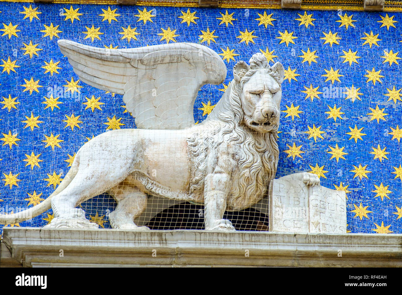 Leone di San Marco. La Torre dell'orologio. Venezia, Italia. L'Europa. Foto Stock