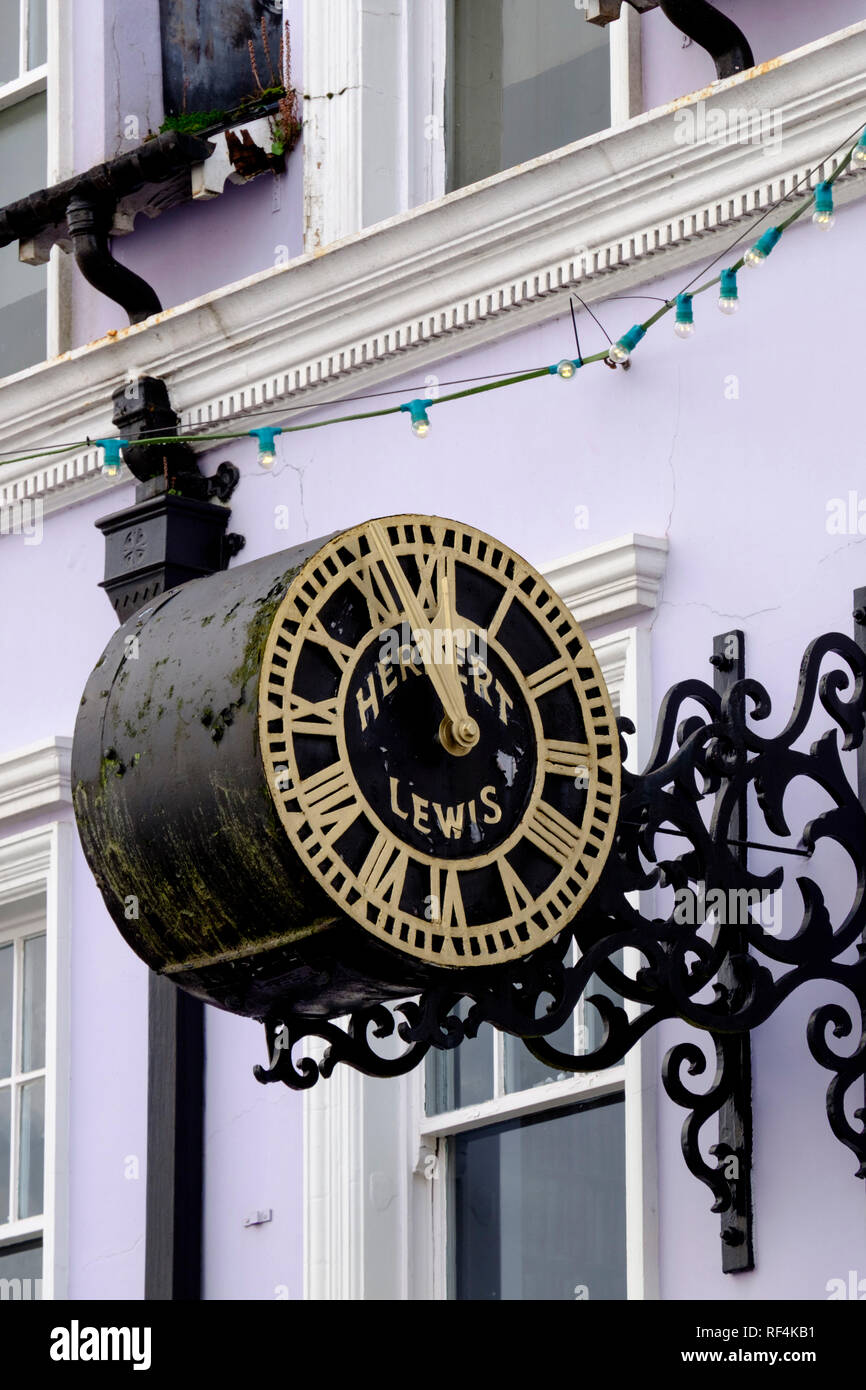 Chepstow, una piccola città nel Monmouthshire, Galles; si trova al confine con l'inghilterra e possono trarre beneficio dalla rimozione del pedaggio in Severn Bridge. L'ol Foto Stock