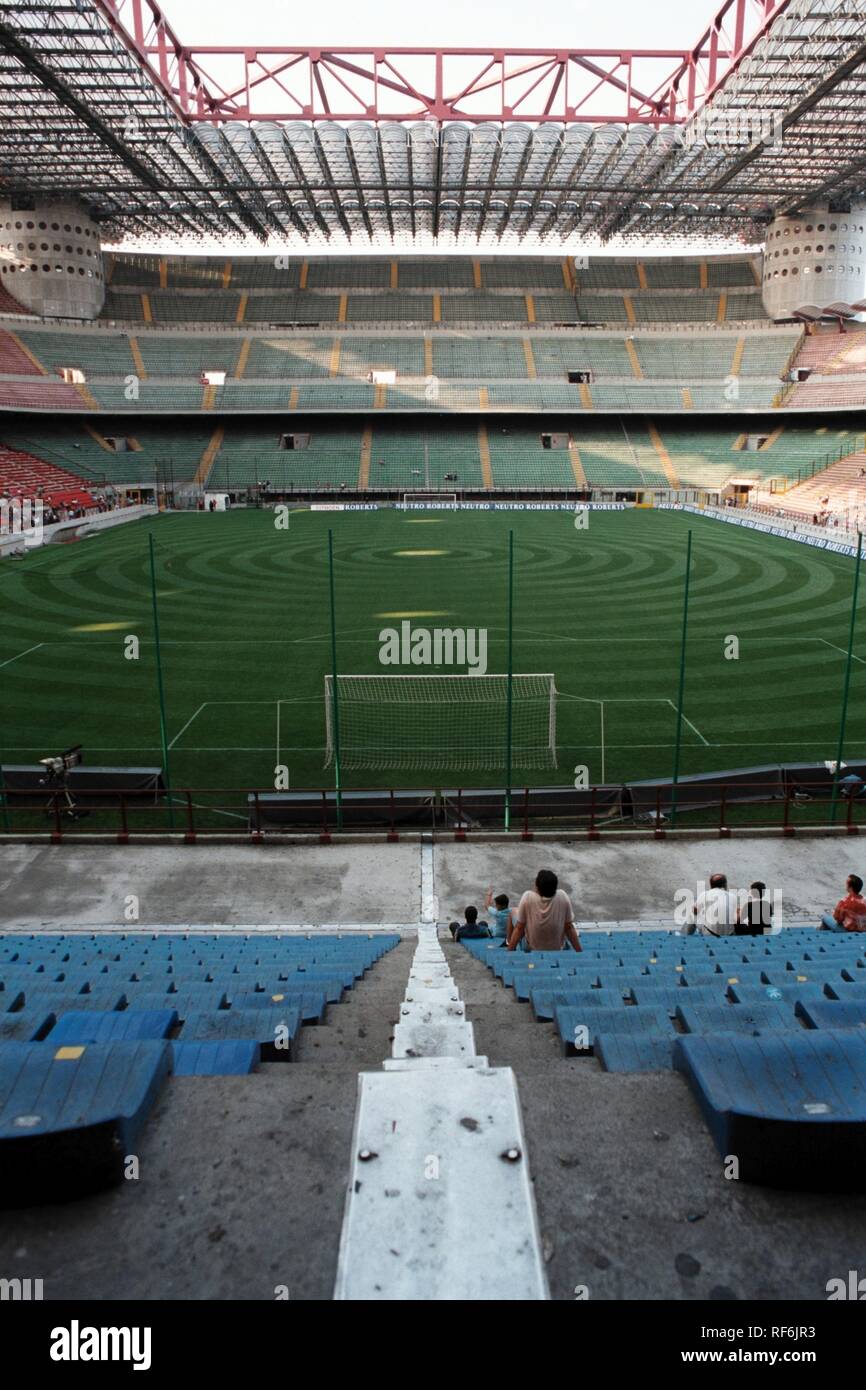 Vista generale dello stadio di San Siro, Milano, Italia, casa di AC Milan e Inter Milan, raffigurato su 24 Luglio 1993 Foto Stock