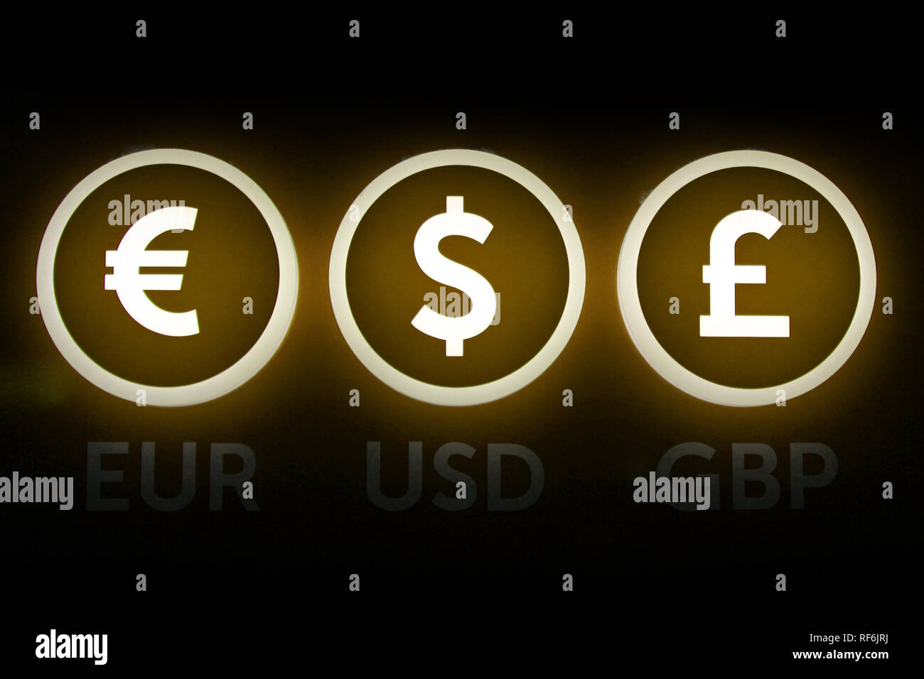 Illustrazione di euro, sterlina, il dollaro, simboli di valuta Foto stock -  Alamy