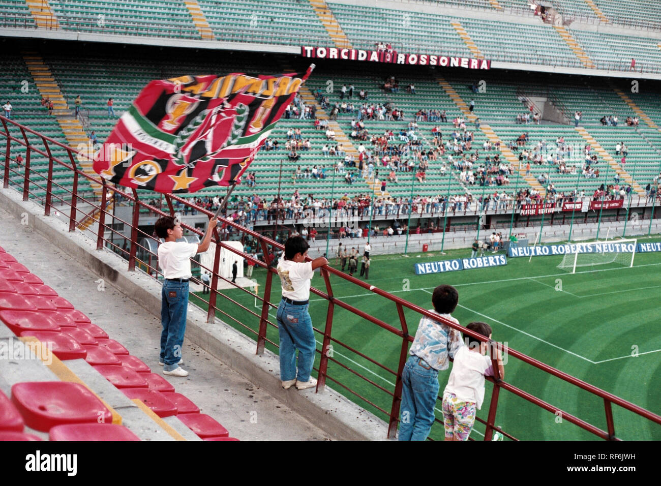 Vista generale dello stadio di San Siro, Milano, Italia, casa di AC Milan e Inter Milan, raffigurato su 24 Luglio 1993 Foto Stock