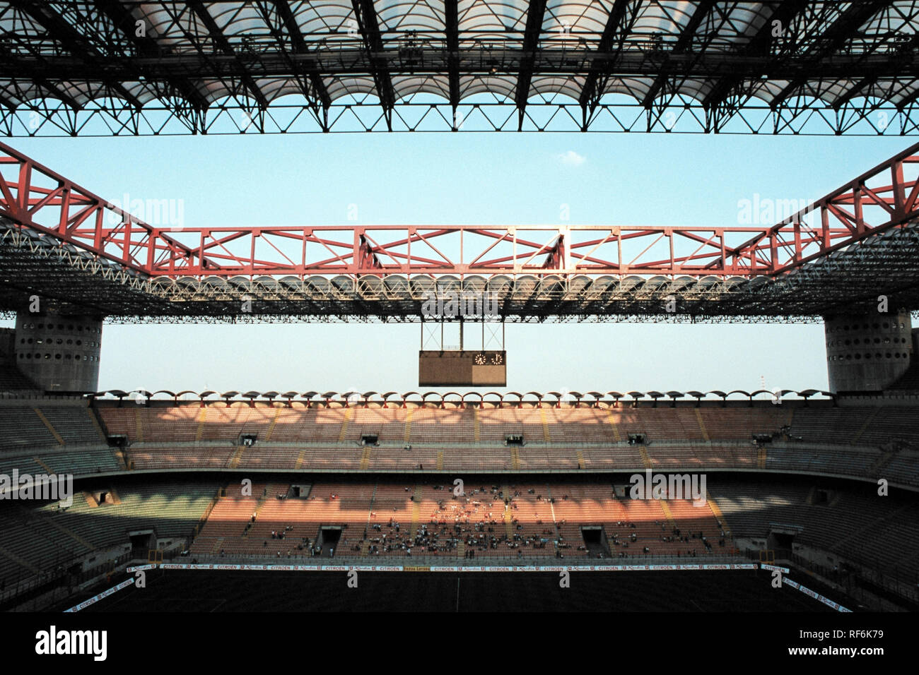 Vista generale dello stadio di San Siro, Milano, Italia, casa di AC Milan e Inter Milan, raffigurato su 24 Luglio 1993 Foto Stock