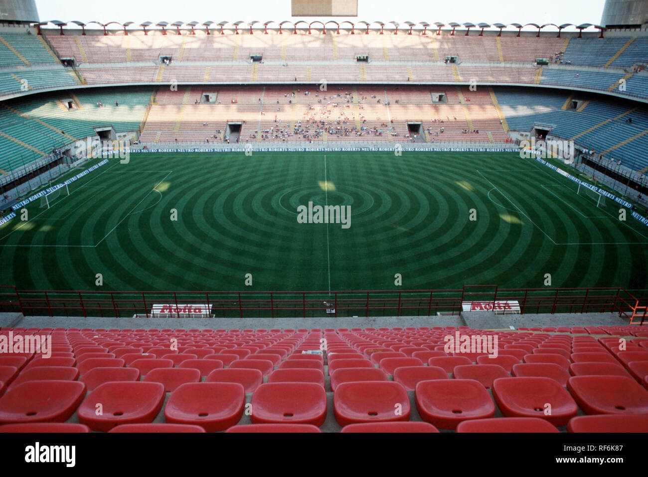 Vista generale dello stadio di San Siro, Milano, Italia, casa di AC Milan e Inter Milan, raffigurato su 24 Luglio 1993 Foto Stock