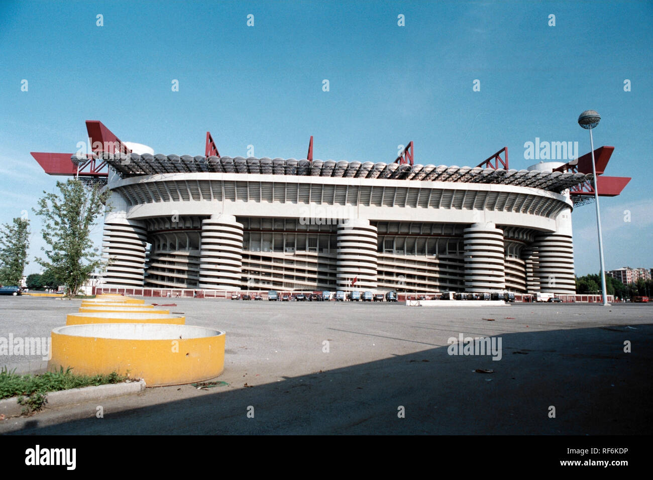 Vista generale dello stadio di San Siro, Milano, Italia, casa di AC Milan e Inter Milan, raffigurato su 24 Luglio 1993 Foto Stock