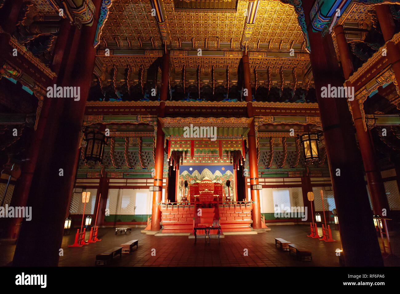 Sala del Trono di Palazzo Gyeongbokgung a Seoul, Corea del Sud Foto Stock
