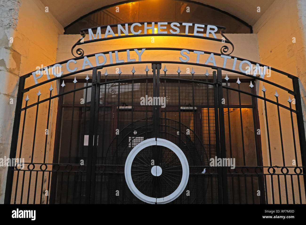 Manchester Piccadilly Station ingresso, Fairfield Street, North West England, Regno Unito, M1 2QF Foto Stock