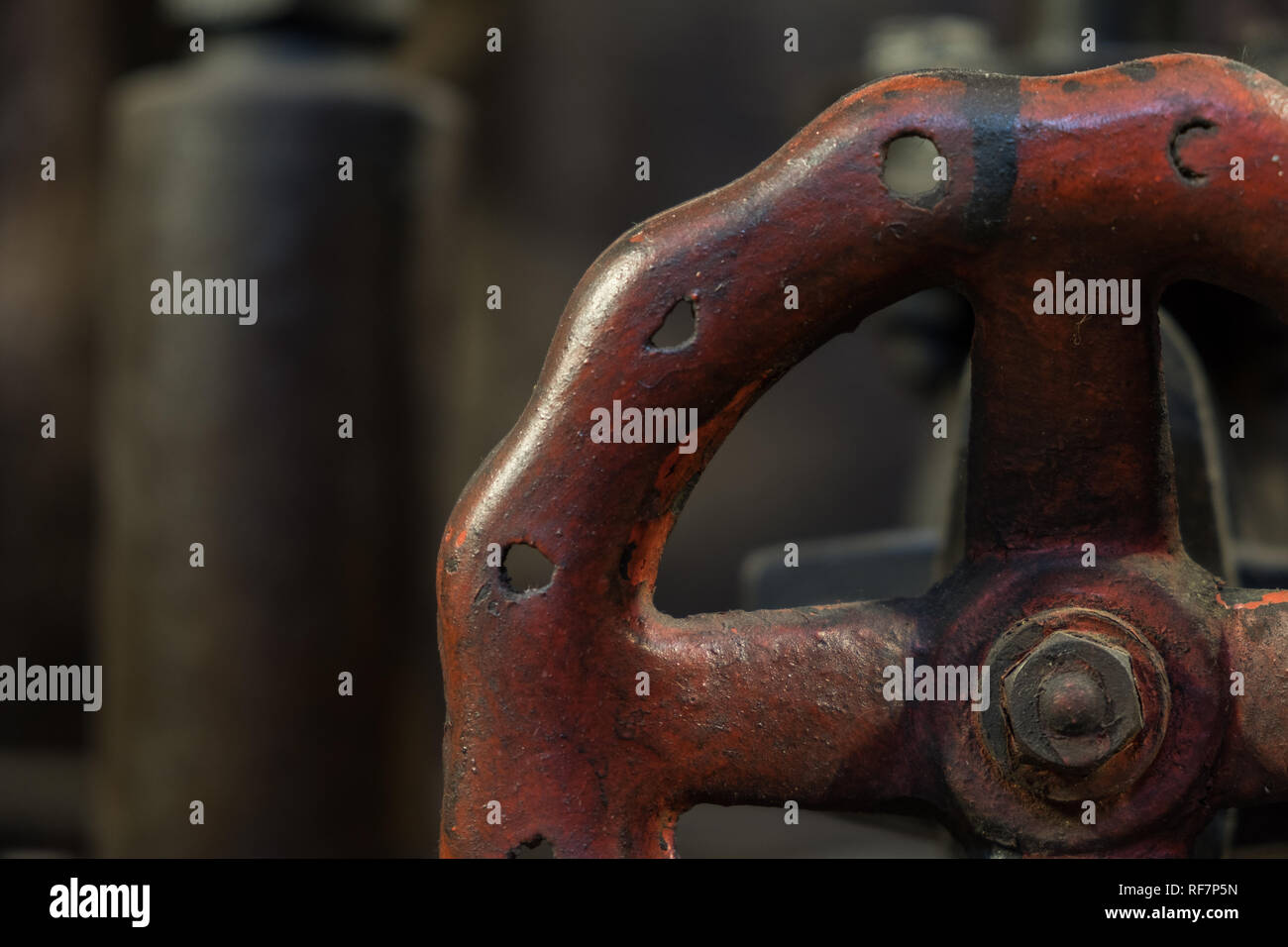 In prossimità di una ruota industriale in un industriale abbandonato la fabbrica di Granollers Foto Stock