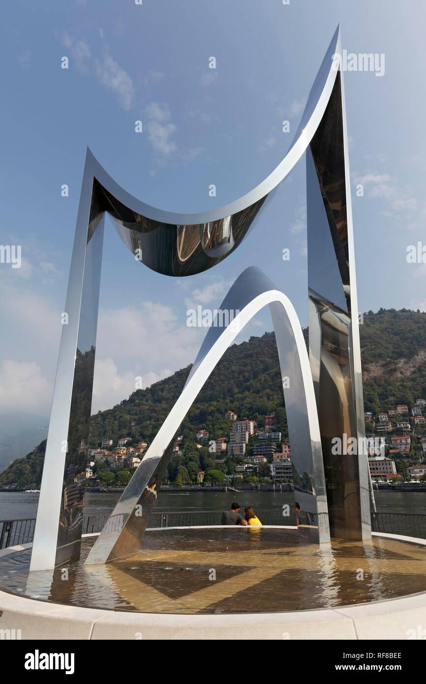 Vita elettrica, scultura di Daniel Libeskind, acciaio inox, Como e il Lago di Como, Lombardia, Italia Foto Stock