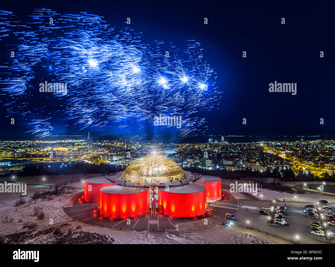 Fuochi d'artificio, Museo Perlan (perla) Reykjavik, Islanda. Foto Stock