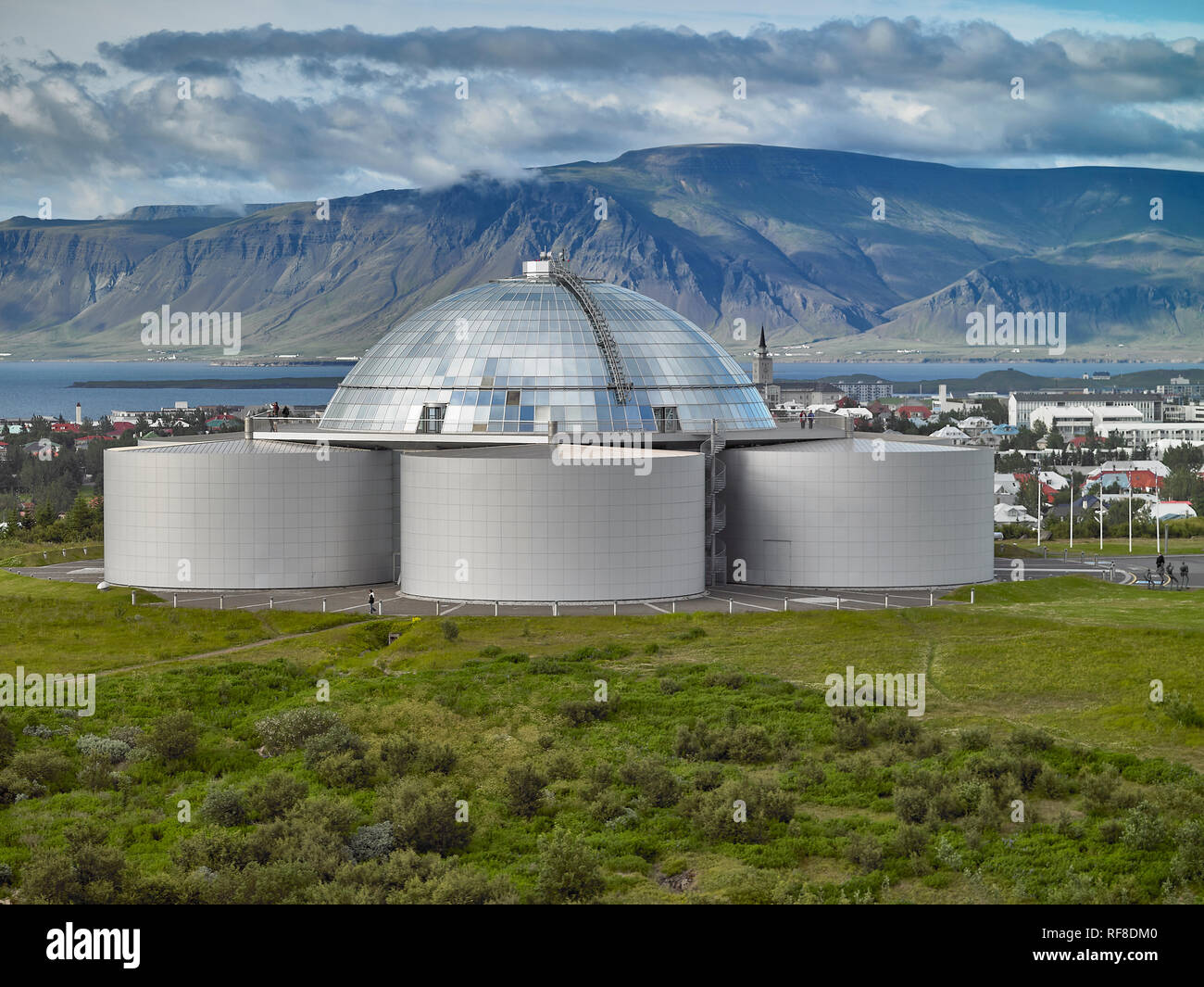 Museo Perlan (perla) Reykjavik, Islanda. Perlan presenta natura Islandese in esclusiva high-tech modi. Foto Stock