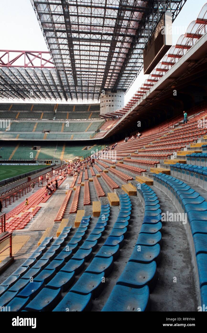Vista generale dello stadio di San Siro, Milano, Italia, casa di AC Milan e Inter Milan, raffigurato su 24 Luglio 1993 Foto Stock