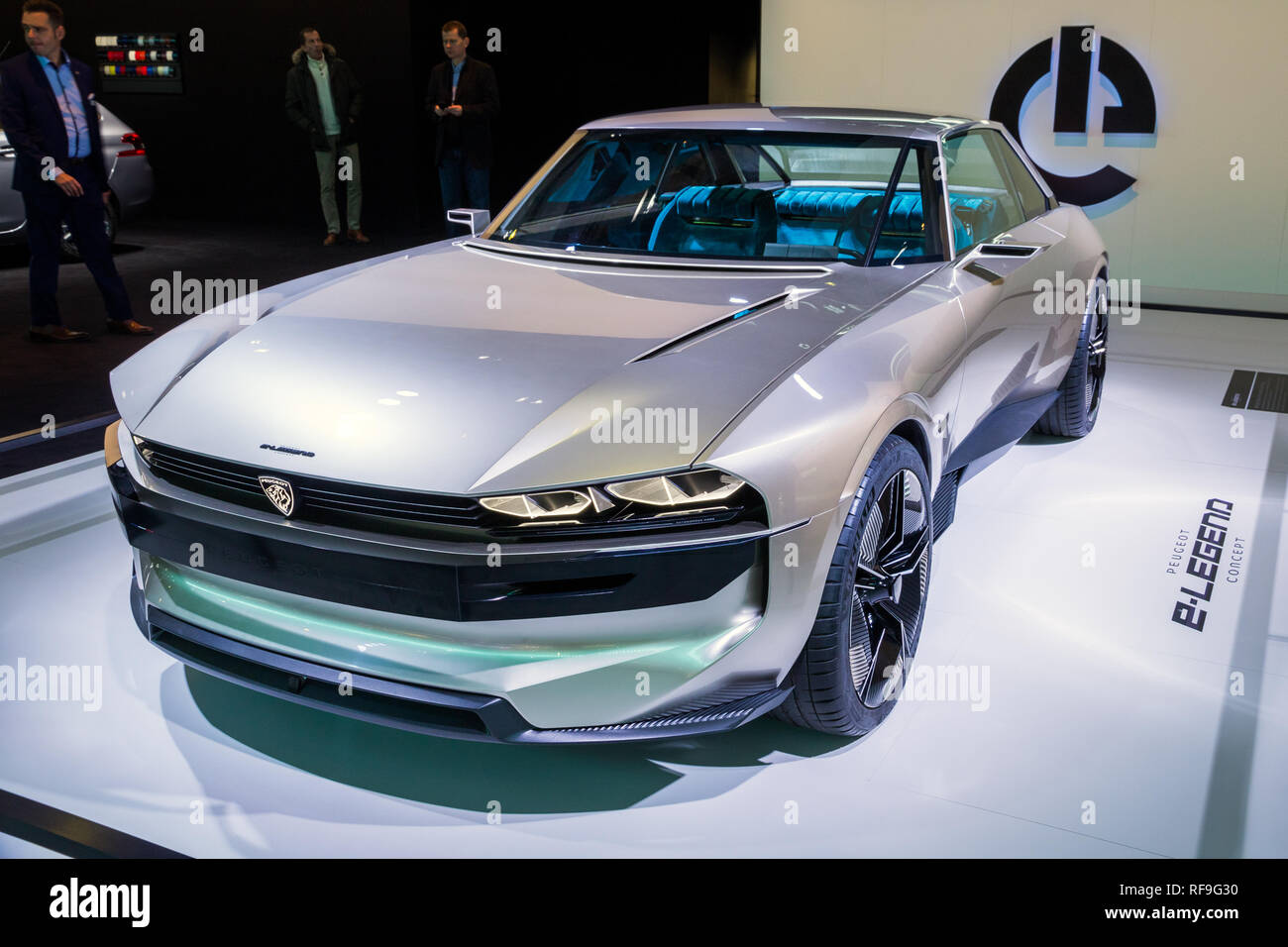 Bruxelles - Jan 18, 2019: Peugeot e-Legenda autonoma retrò concept car presentati presso la 97Bruxelles Motor Show 2019 Autosalon. Foto Stock