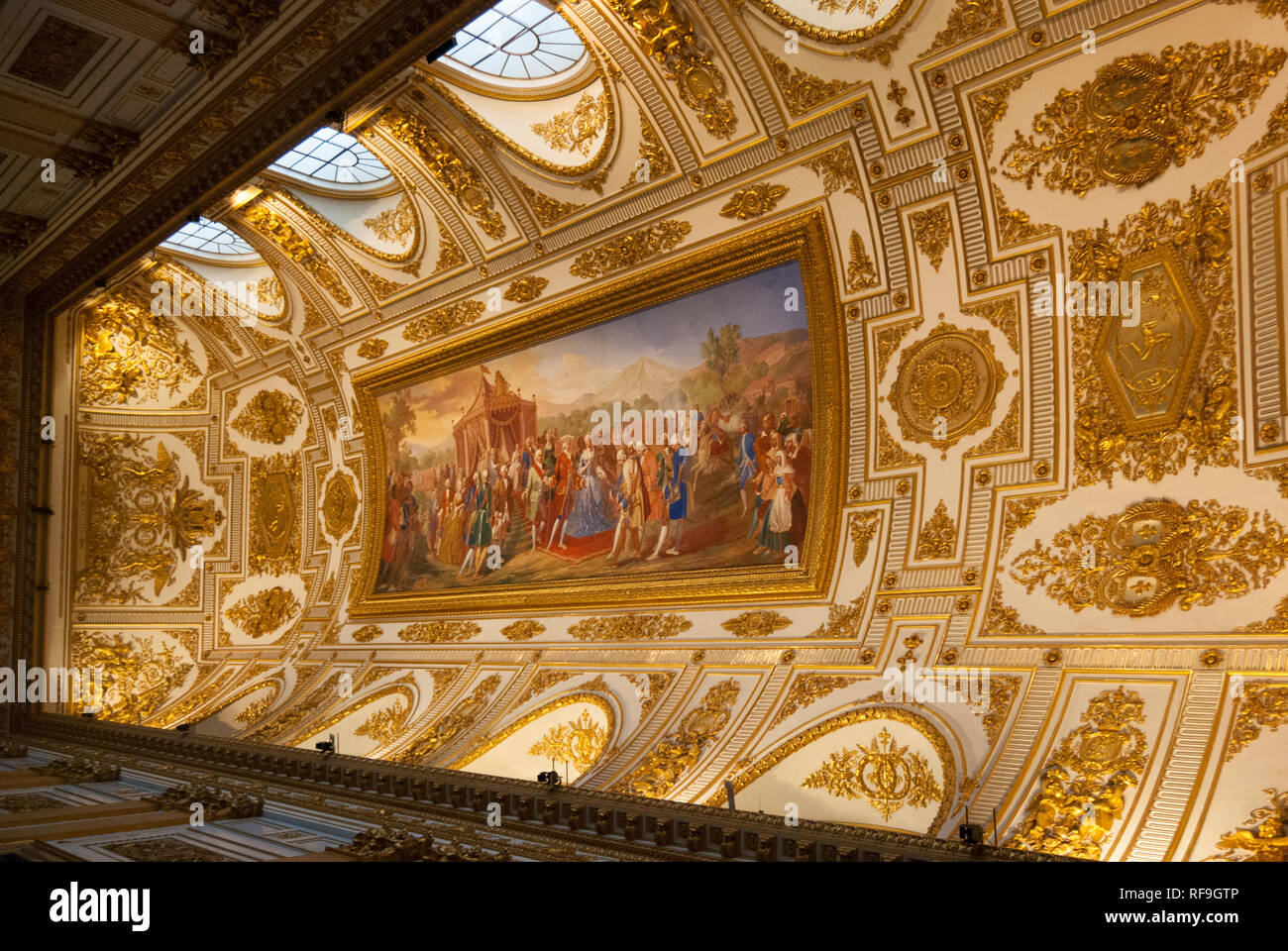 Il Royal Palace, simbolo di Caserta e un Sito Patrimonio Mondiale dell'UNESCO, è uno dei più importanti monumenti del patrimonio artistico italiano. Foto Stock