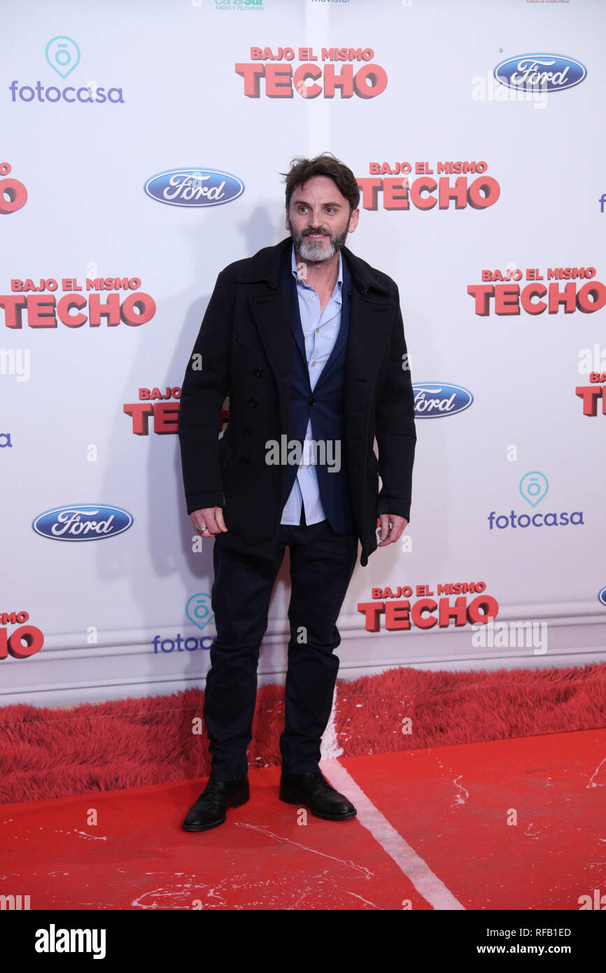 Fernando Tejero assiste la premiere del film "Bajo El Mismo Techo' in Madrid. Foto Stock