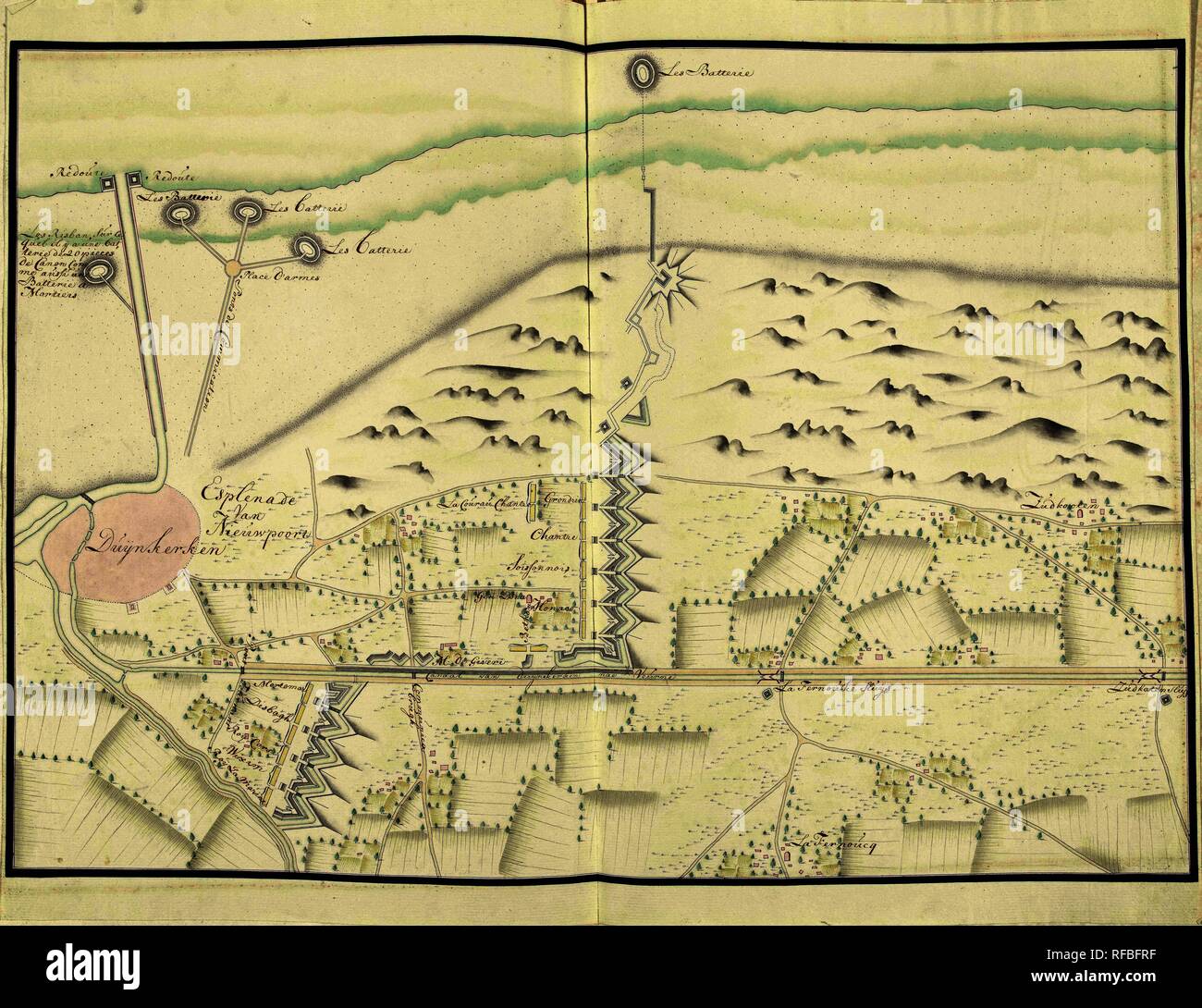 Plattegrond van de schansen ten noorden van Duinkerke, ca. 1701-1715. Plaan van de stadt Oostende soo als de selve è belegerdt geworden door de Armée van de Gealieerde op den 28 Juny 1706 EN è de plaats overgegaan den 7 luglio 1706 (titolo in oggetto). Relatore per parere: Samuel Du Ry de Champdoré. Dating: 1706. Luogo: Paesi Bassi. Misurazioni: h 403 mm × W 520 mm. Museo: Rijksmuseum Amsterdam. Foto Stock