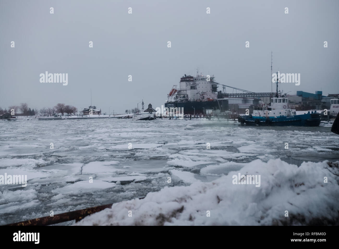 Un'immagine del porto di Goderich in inverno. Foto Stock