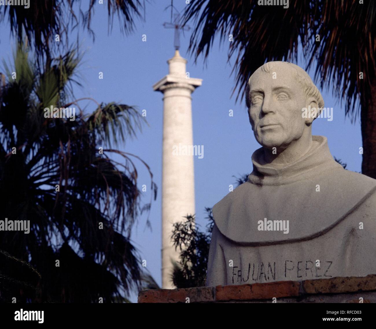 BUSTO DI Fray Juan Perez en la plaza de acceso. Posizione: Monasterio de la Rabida. PALOS DE LA FRONTERA. Huelva. Spagna. Foto Stock