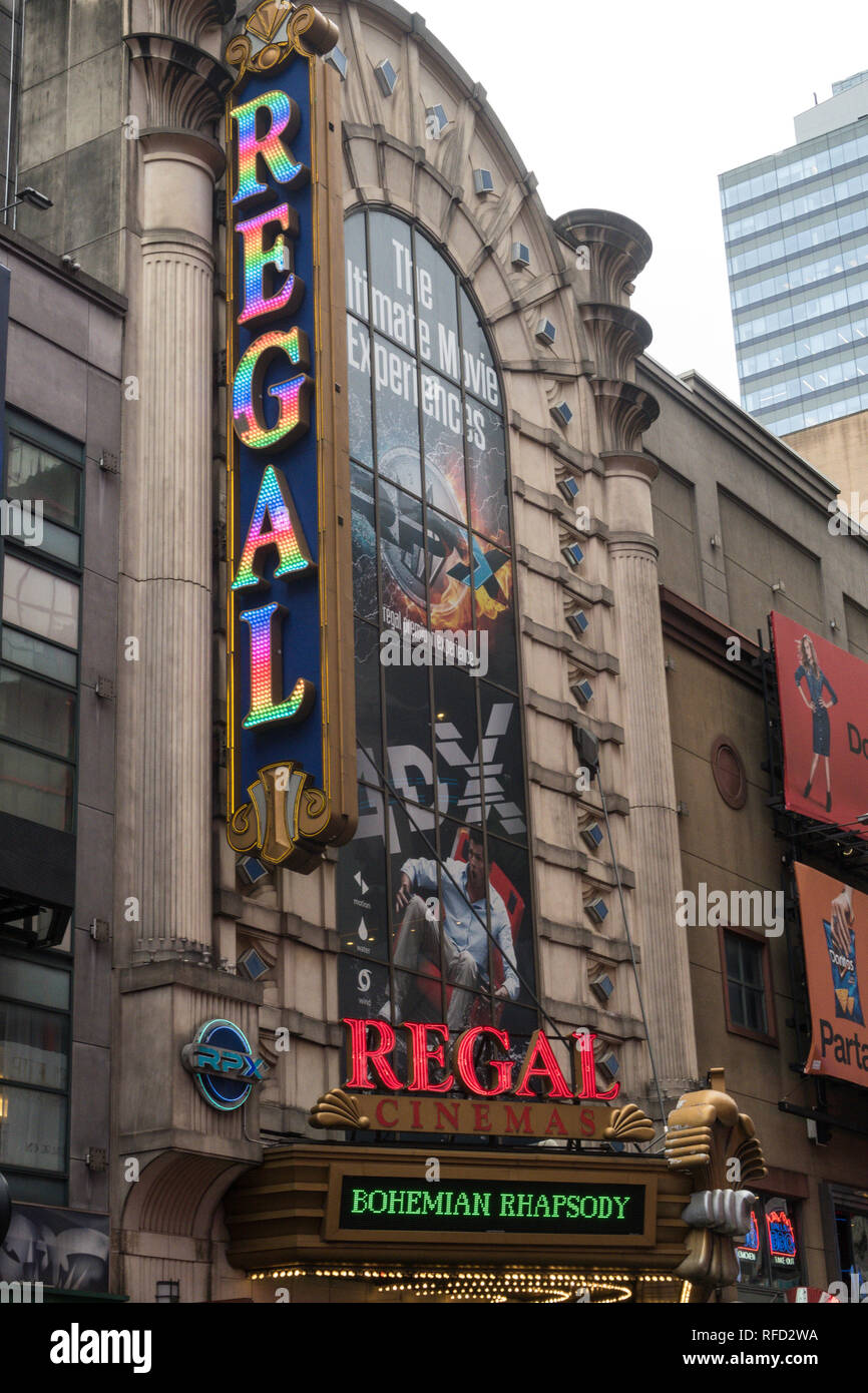 Regal complesso del teatro a 247 W 42nd Street dispone di nuovi film di rilascio, New York City, Stati Uniti d'America Foto Stock