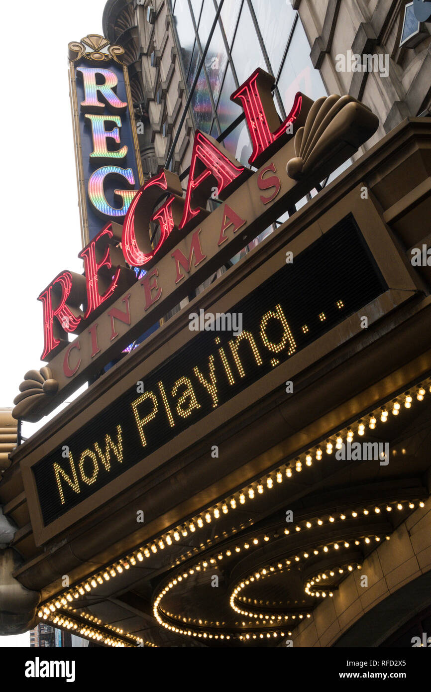 Regal complesso del teatro a 247 W 42nd Street dispone di nuovi film di rilascio, New York City, Stati Uniti d'America Foto Stock