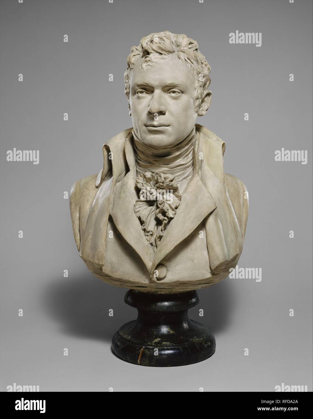 Robert Fulton (1765-1815). Artista: Jean Antoine Houdon (francese, Versailles 1741-1828 Paris). Cultura: francese, Parigi. Dimensioni: complessivamente, incl. zoccolo (circa il campo di misurazione): 27 1/2 x 15 x 13 1/4 x 27 in. (68,6 x 38,1 x 33,7 cm); Ht. senza zoccolo: 21 1/2 in. (54,6 cm). Data: 1803-4. Questo busto rappresenta uno degli ultimi di molti americani ad essere scolpito da Houdon, maestro francese ritrattista le cui immagini precedenti di Washington Jefferson e Franklin sono incorporati nella nostra coscienza nazionale. Un pittore prima e un inventore secondo, Fulton sat per Houdon durante una visita a Parigi in una sterile Foto Stock