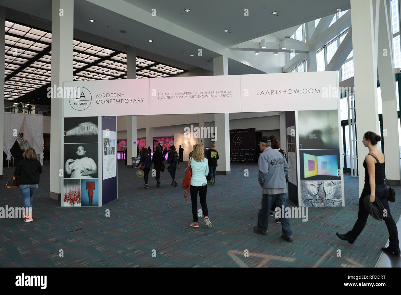 Los Angeles, CA/USA - 1/24/2019: La Mostra d'arte al Los Angeles Convention Center che è il più completo di arte contemporanea internazionale S Foto Stock