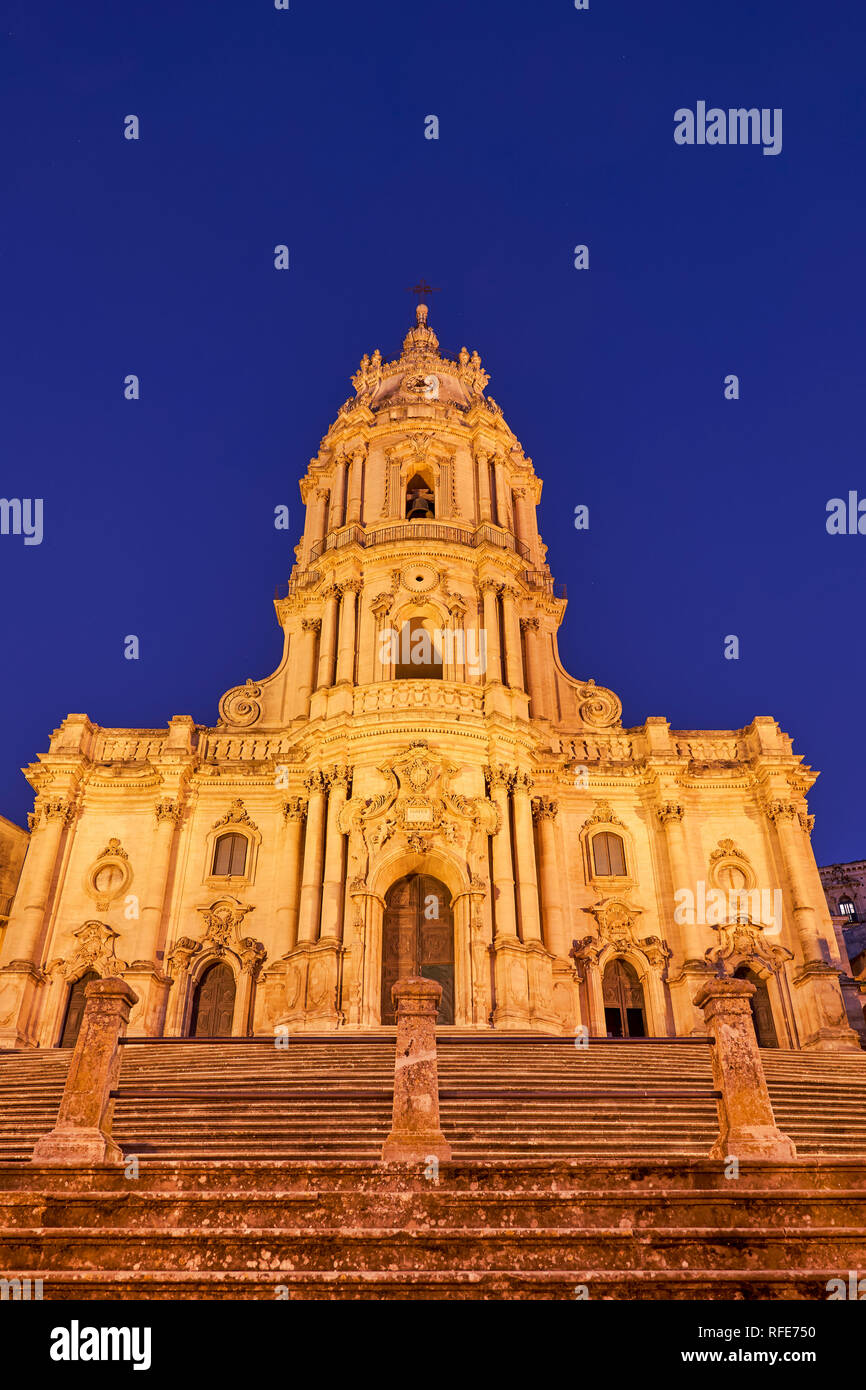 Il Duomo di San Giorgio nella Cattedrale di Modica Sicilia Italia Foto Stock