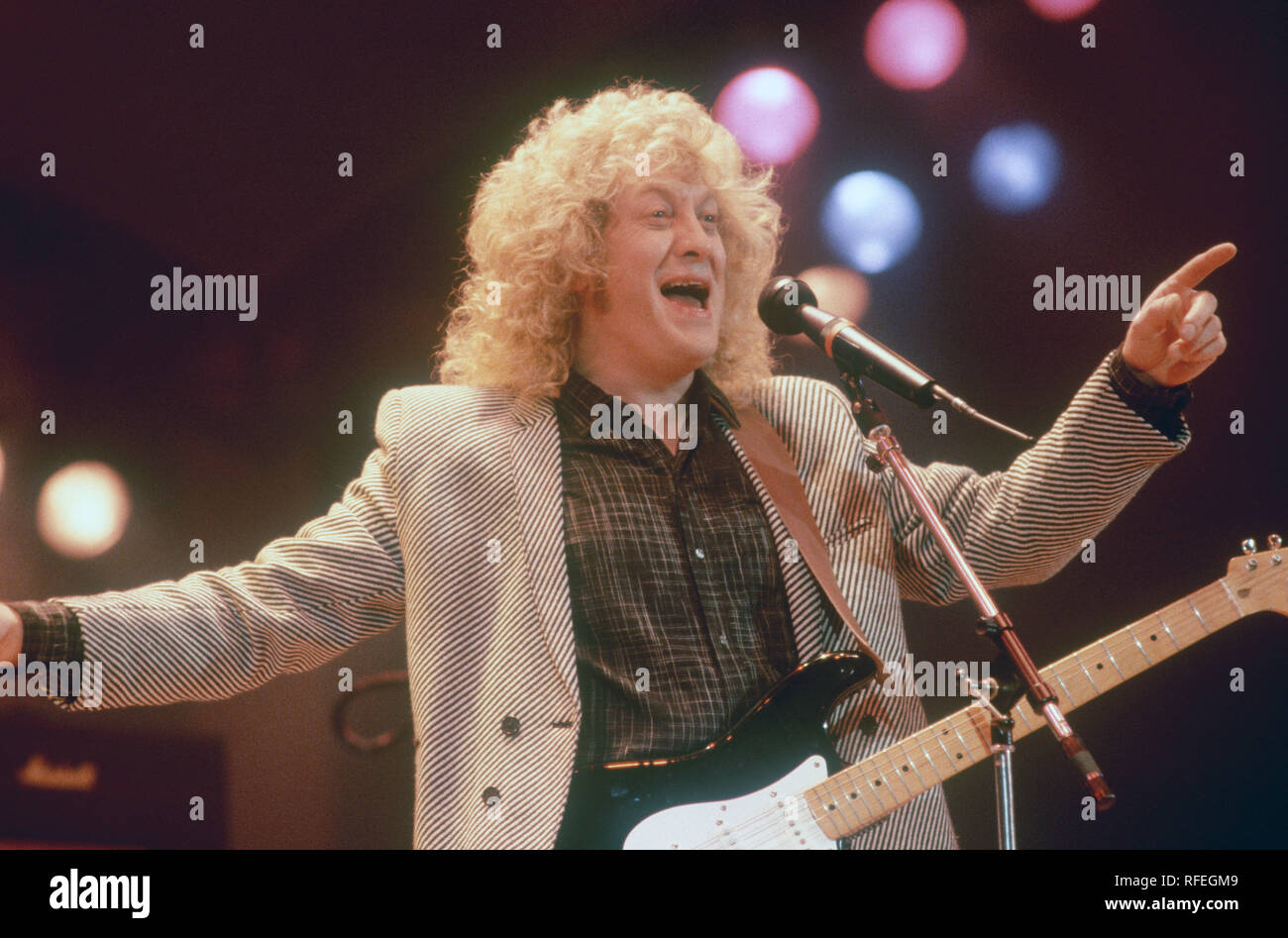 Band britannica Slade nel novembre 1984 a Tommy's Pop mostra a Dortmund (Germania). Noddy cantante titolare. | Utilizzo di tutto il mondo Foto Stock