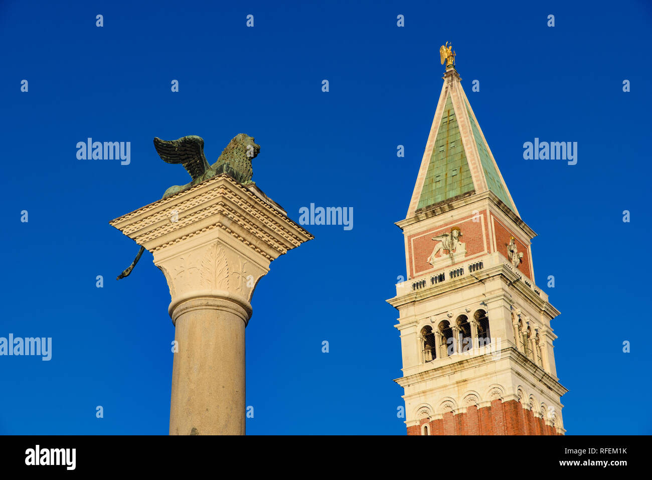 Colonna di San Marco e Campanile di San Marco, Venezia, Italia Foto Stock