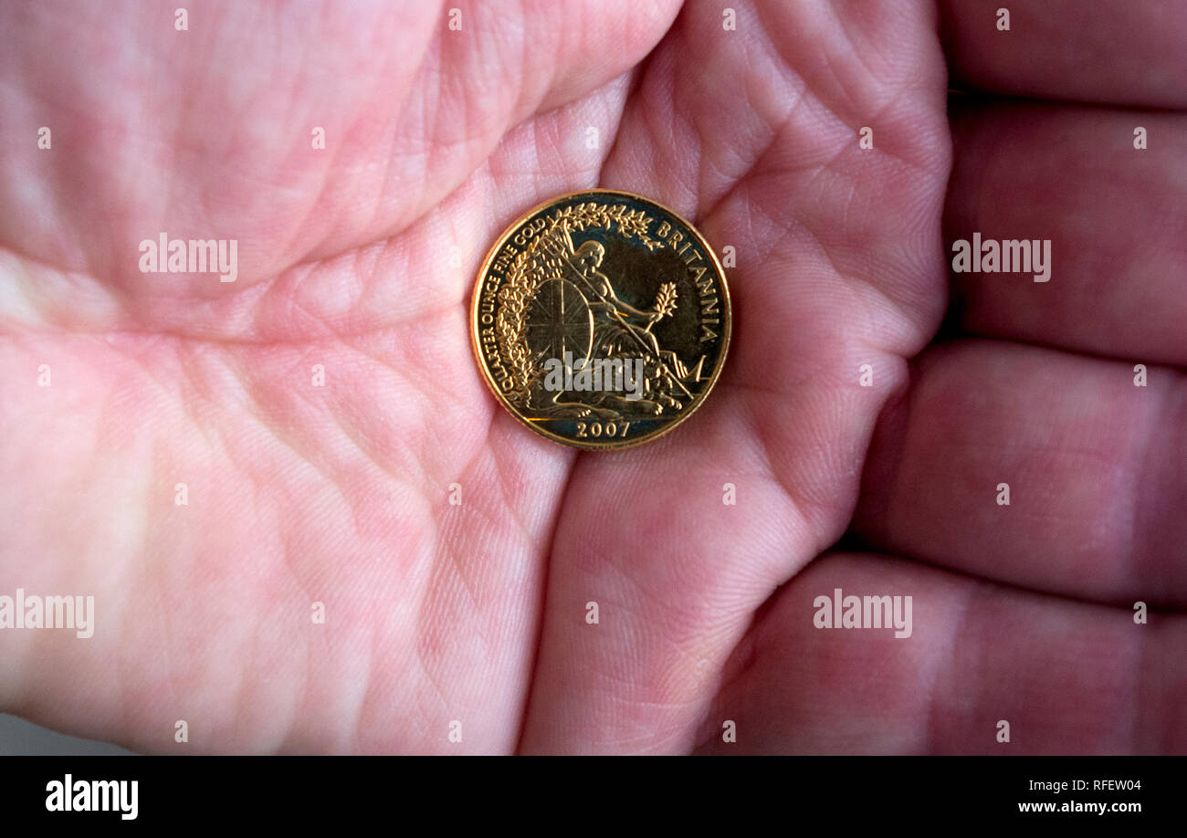 Trimestre 2007 oncia troy British Britannia Gold Bullion monete coniate dalla Zecca reale in oro 22 carati Foto Stock