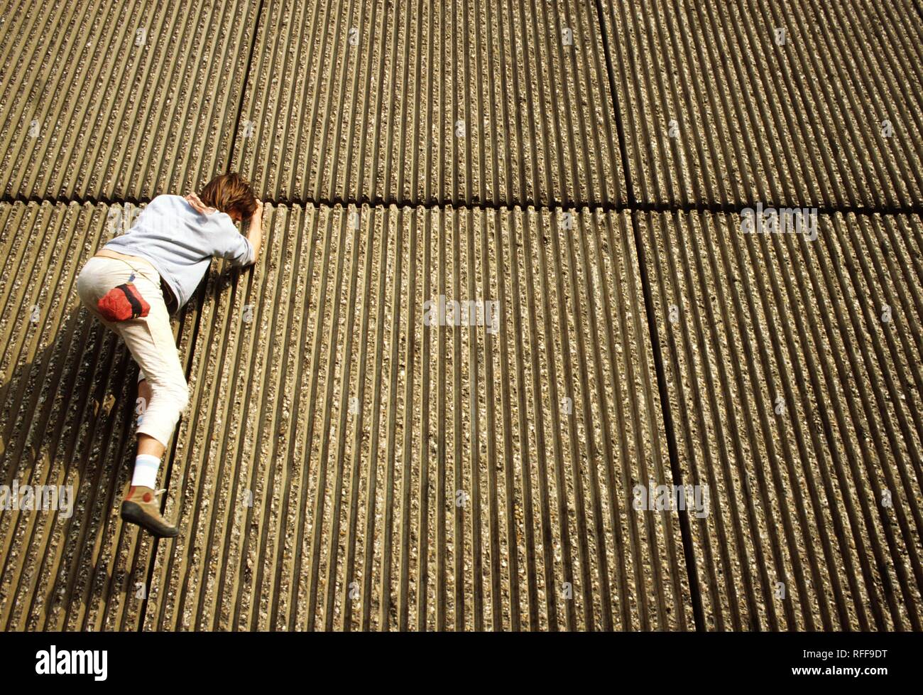DEU, Germania : Freeclimber, in corrispondenza della facciata di una casa Foto Stock
