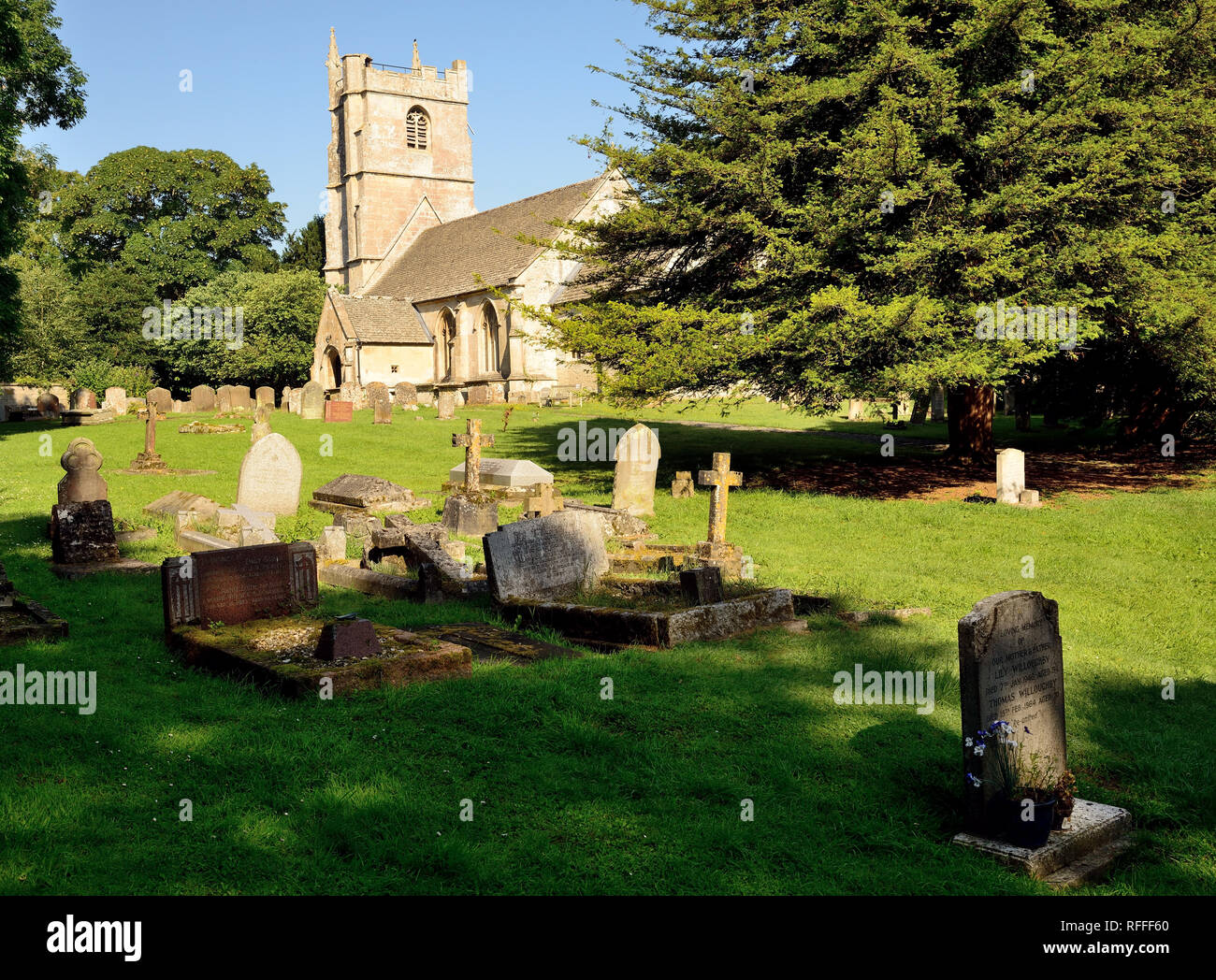 La chiesa di San Pietro, Clyffe Pypard, Wiltshire. Foto Stock